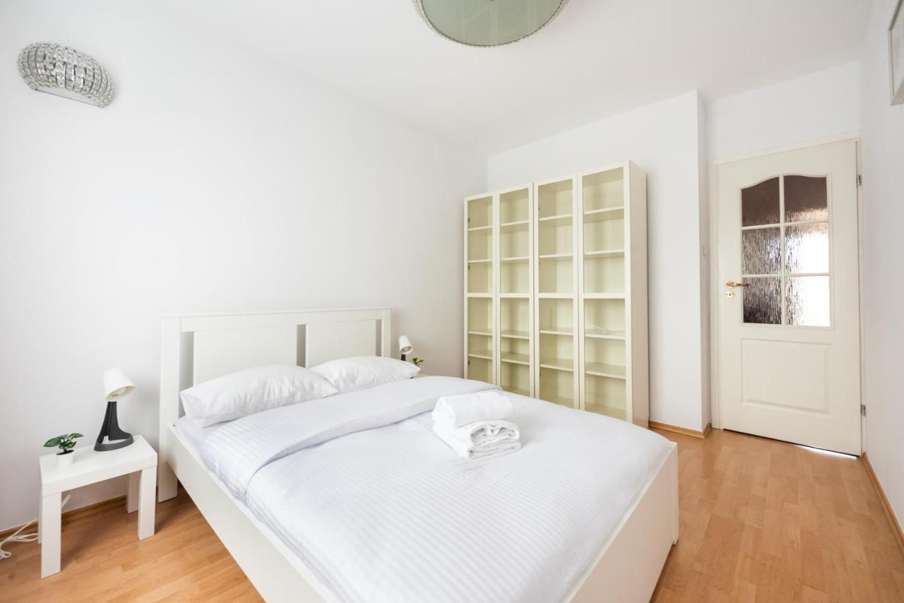 Ken 54 2-Bedroom Apartment Warsaw Exterior photo